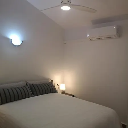 Toni's Menorca דירה *